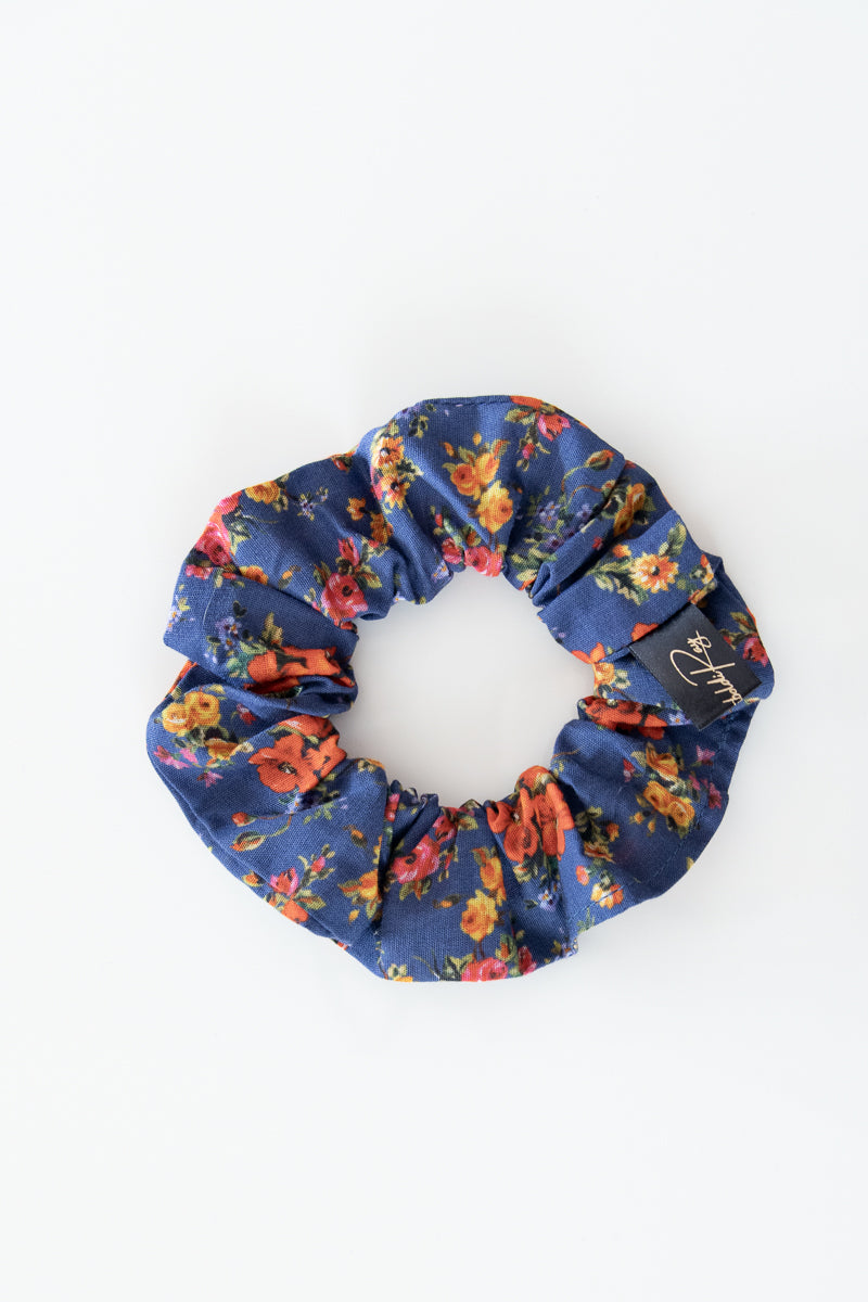 Scrunchies in cotone blu floreale