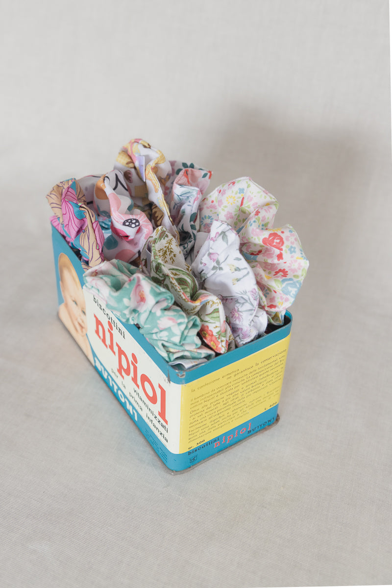 Scrunchies in cotone beige floreale