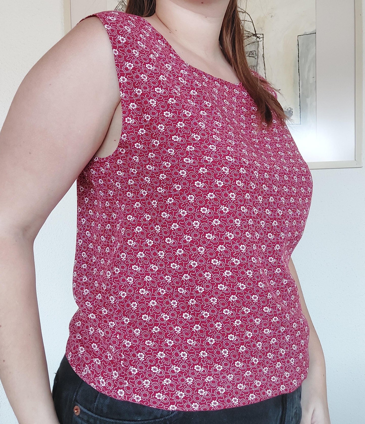 Canotta rossa floreale