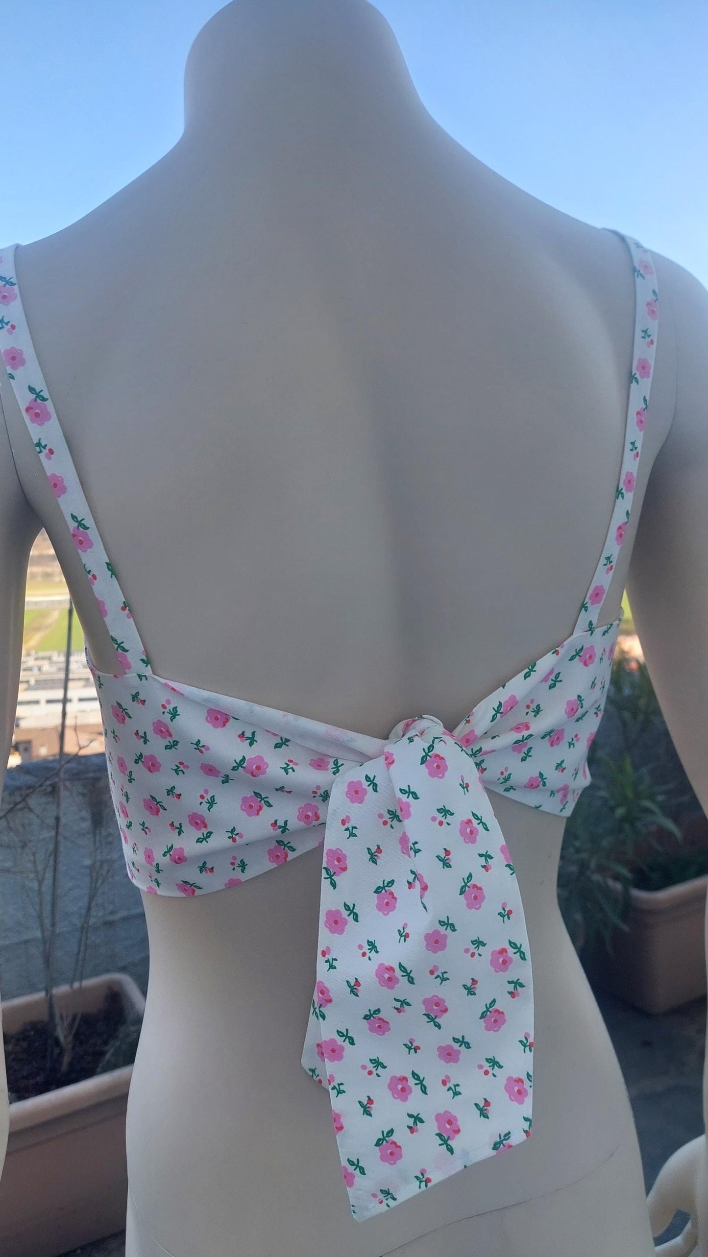 Top regolabile floreale