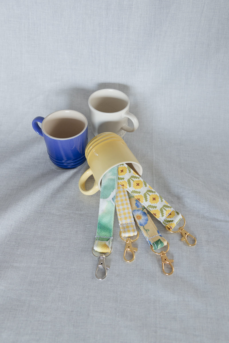 Portachiavi a quadretti gialli