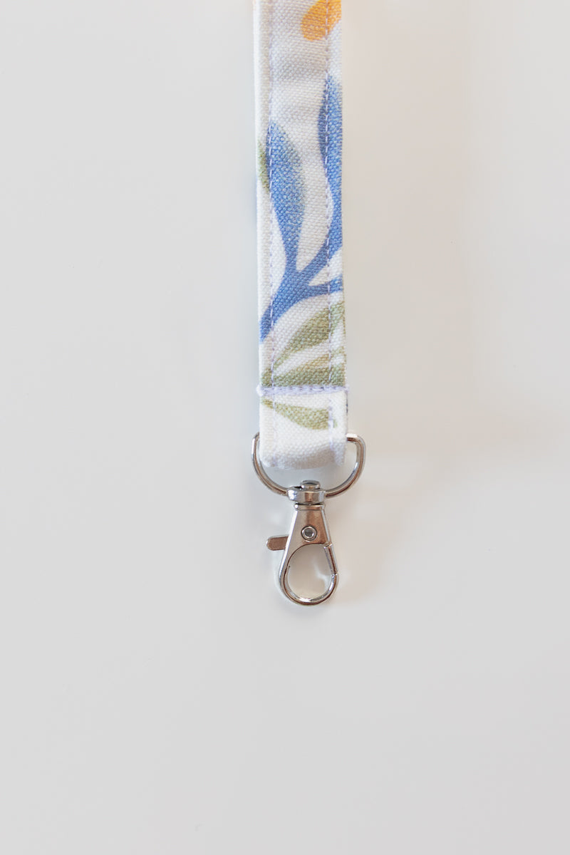 Portachiavi bianco floreale