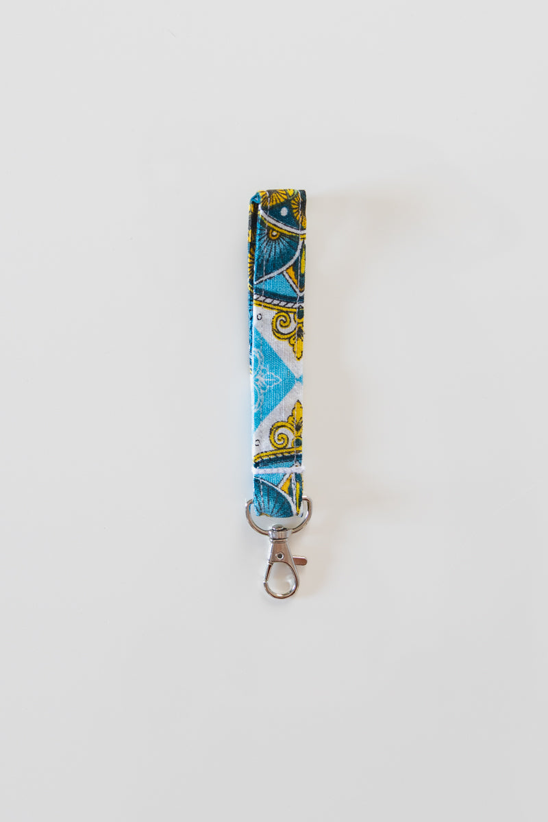 Portachiavi bianco fiori blu, portachiavi in tessuto, ciondolo per borsa, cinturino da polso, chiave, portachiavi bracciale,regalo economico