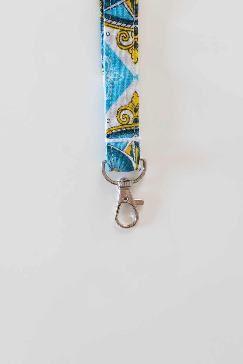 Portachiavi bianco fiori blu, portachiavi in tessuto, ciondolo per borsa, cinturino da polso, chiave, portachiavi bracciale,regalo economico