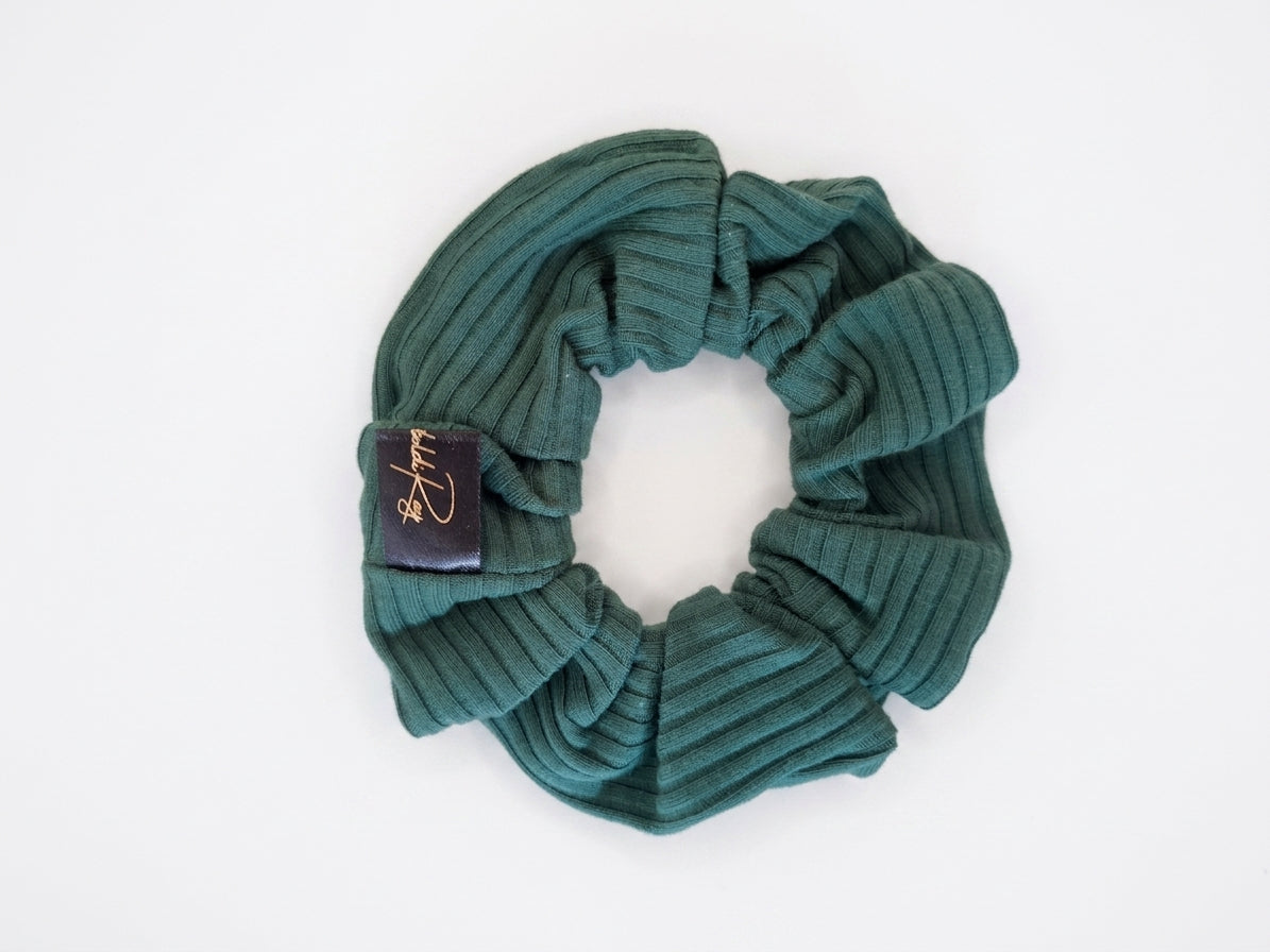 Scrunchies in maglia verde