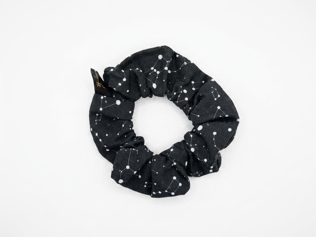 Scrunchies poliestere nero costellazioni