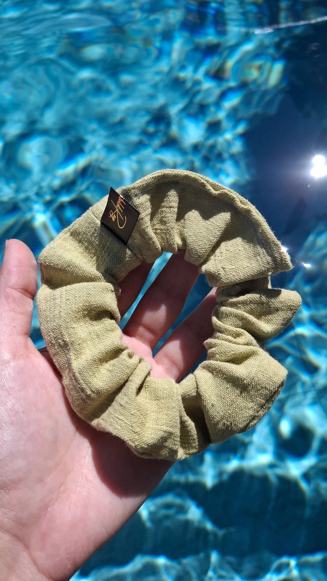 Scrunchies in mussola di cotone verde