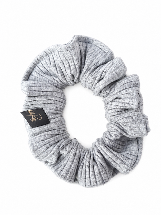 Scrunchies in maglia grigio