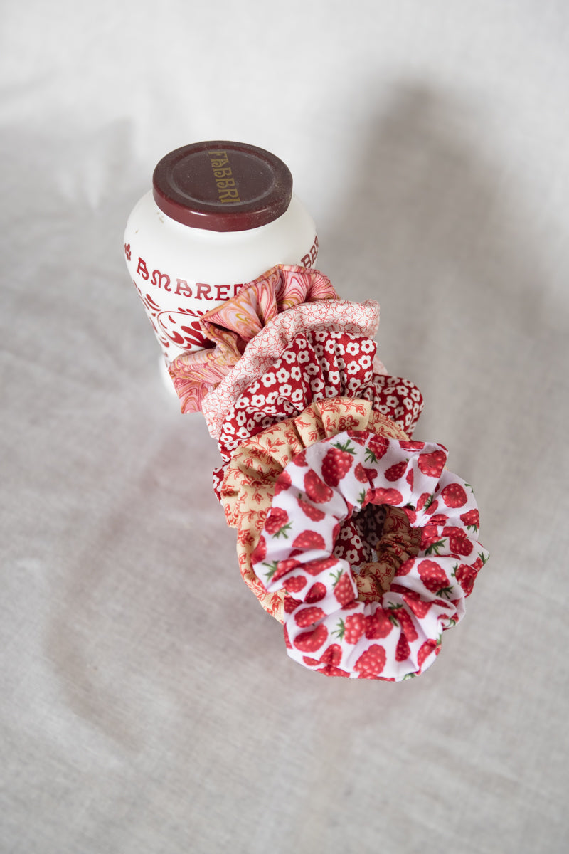 Scrunchies in cotone beige floreale