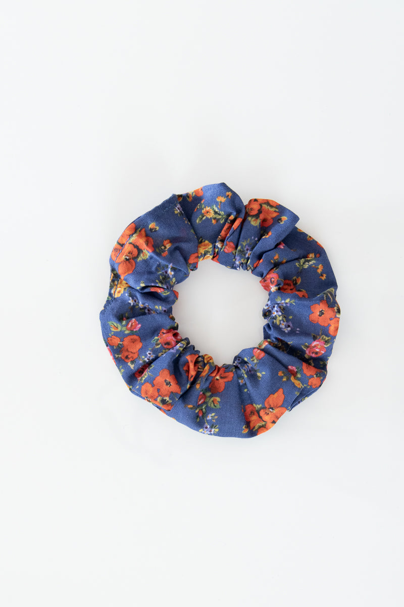 Scrunchies in cotone blu floreale