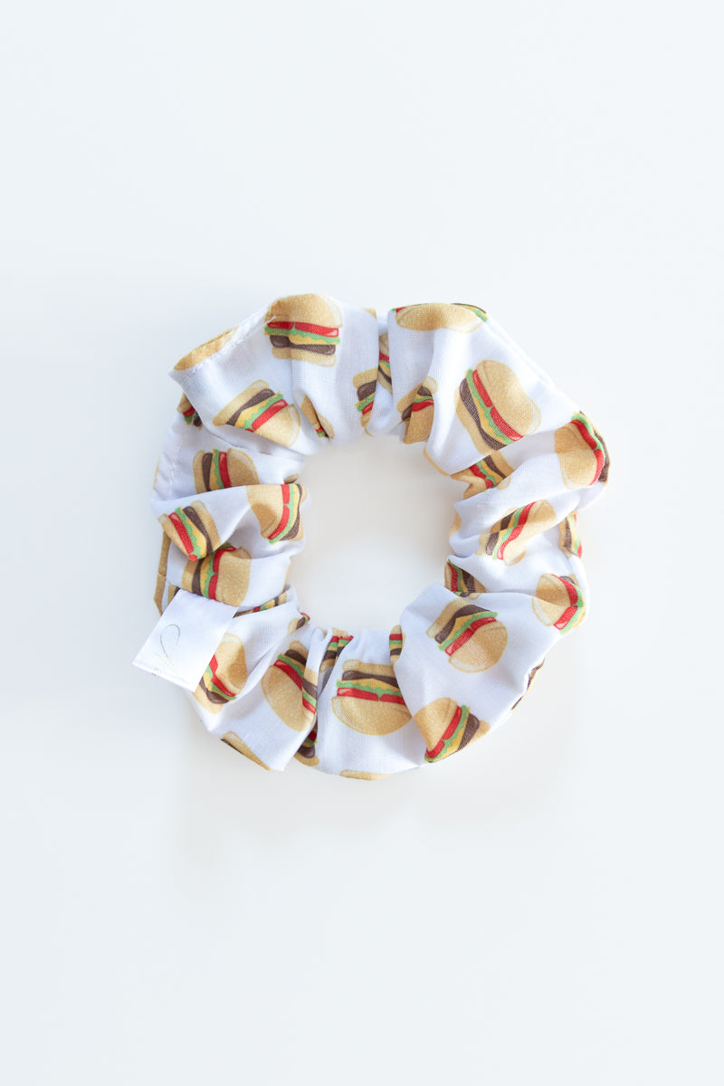 Scrunchies in poliestere bianco con hamburger