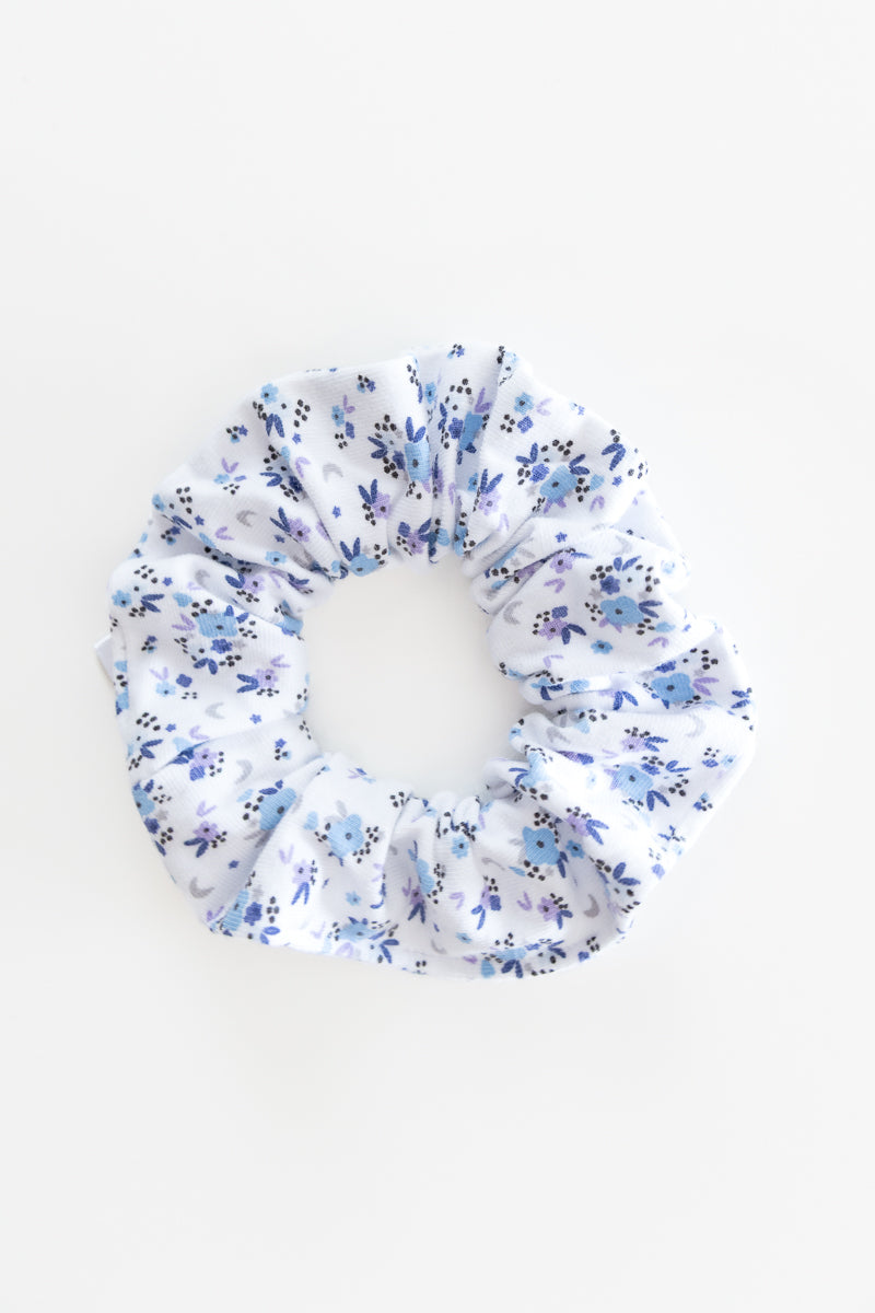 Scrunchies in jersey con fiori blu