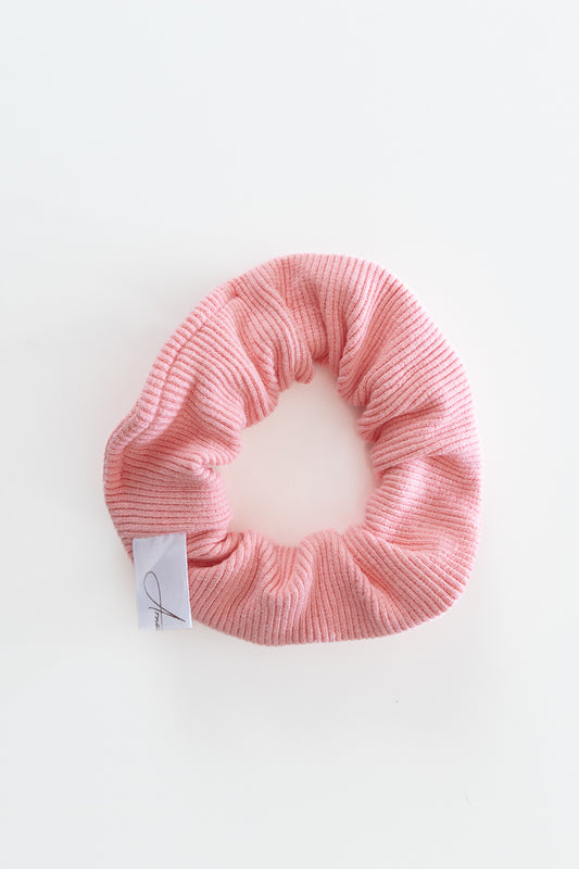 Scrunchies in maglia rosa