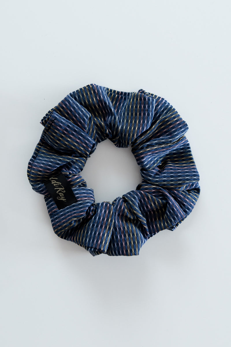 Scrunchies in raso blu a righe