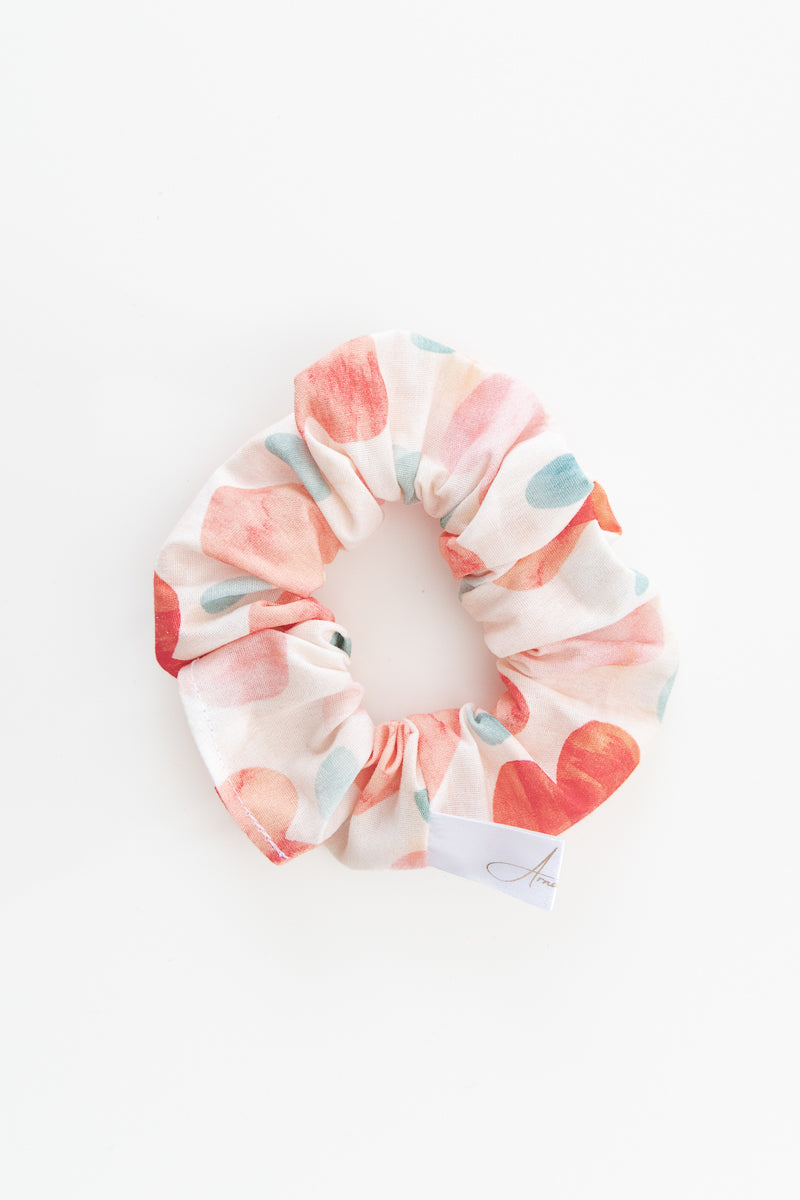 Scrunchies in poliestere rosa con cuori
